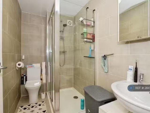 House for rent in Hatch End, Greater London