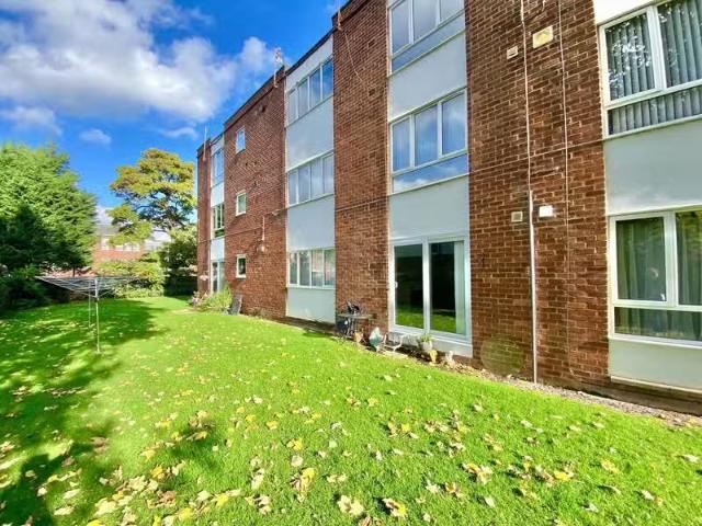Apartment for rent in South Park, Red Hill