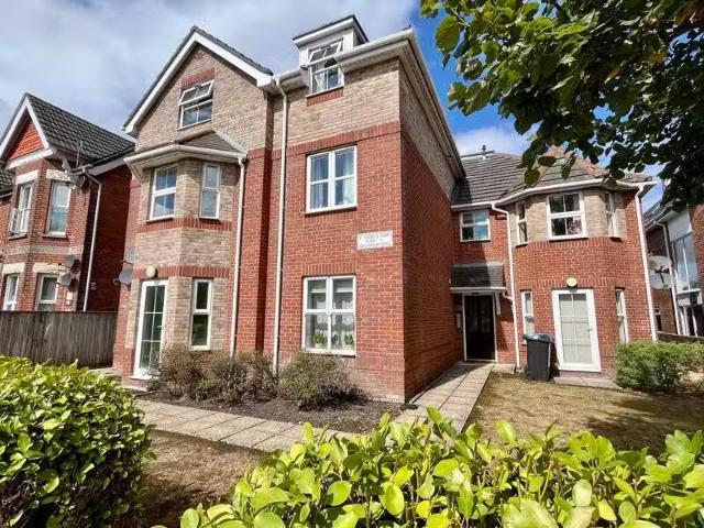 Apartment for rent in Poole