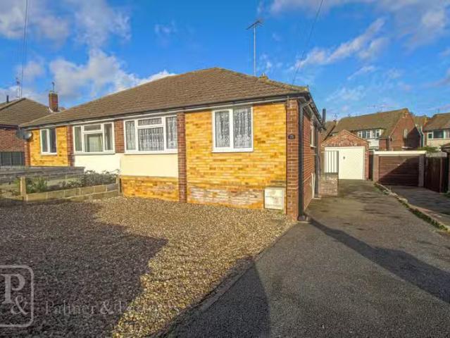 House for rent in Mile End, Fordham Heath
