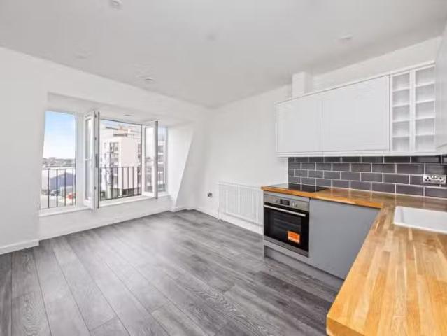 House for rent in Fishersgate, West Sussex