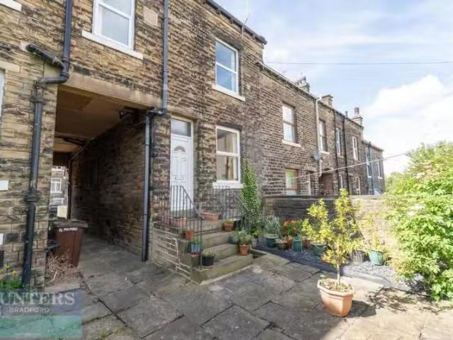 House for rent in Frizinghall, West Yorkshire