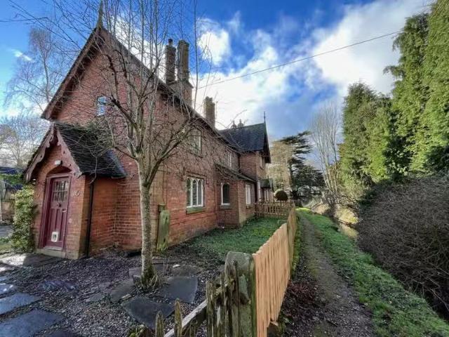 House for rent in Froggatt, East Midlands