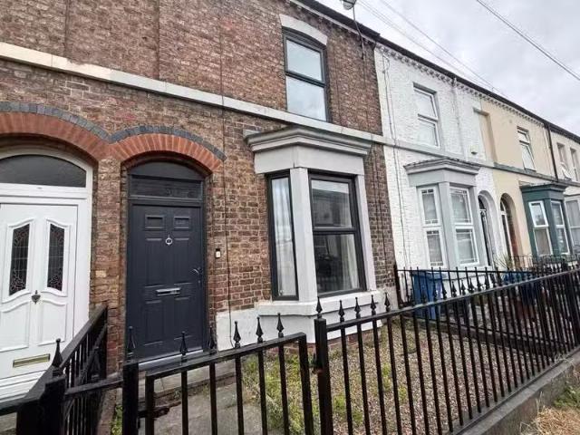 House for rent in Calderstones