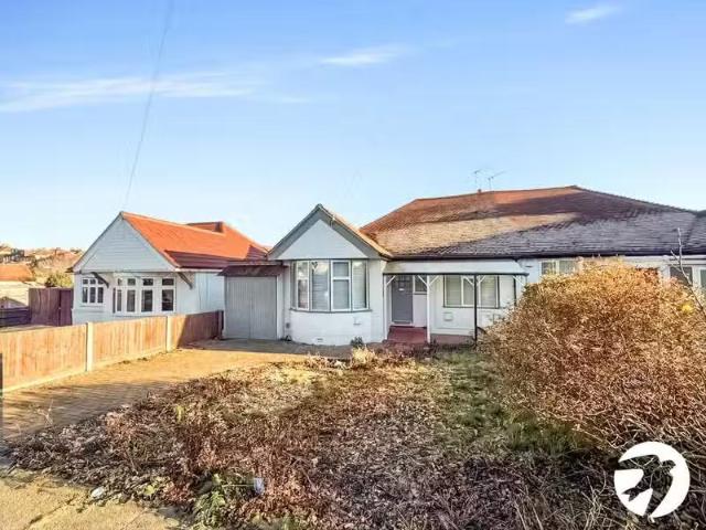 House for rent in Blackfen, Greater London