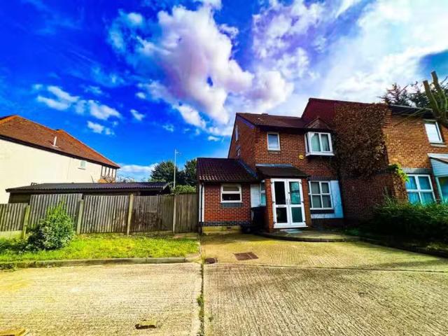 House for rent in Woodford Bridge, Greater London