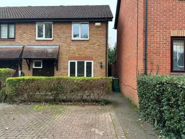 House for rent in Blackfen, Greater London