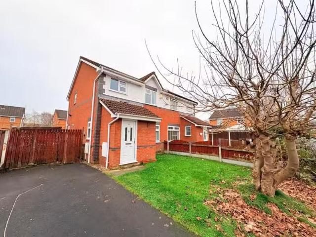 House for rent in Calderstones