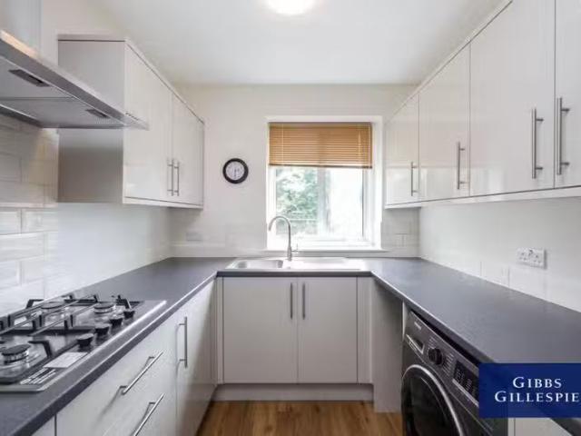 House for rent in Hatch End, Greater London