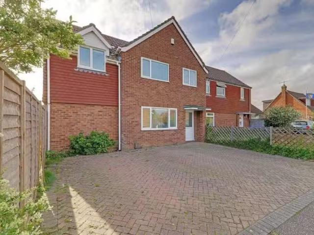 House for rent in Fishersgate, West Sussex