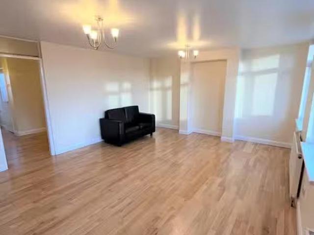 House for rent in Hatch End, Greater London