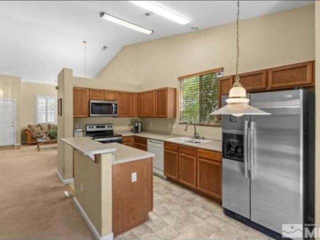 Room for rent in Stead, Reno