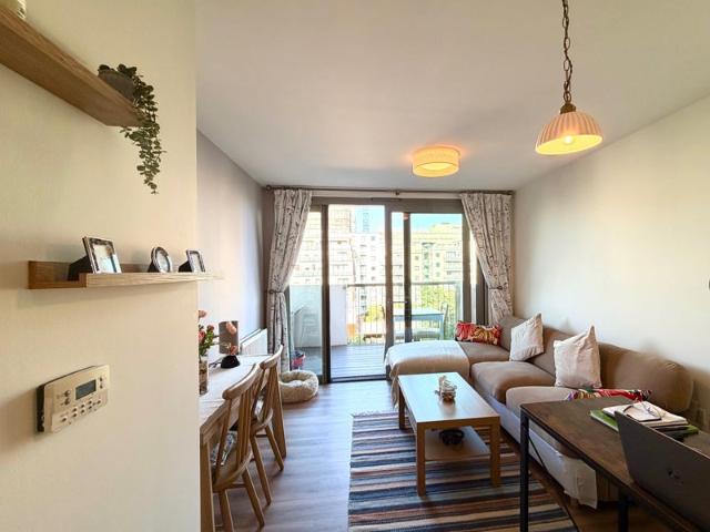 Apartment for rent in Waterside Park, Silvertown