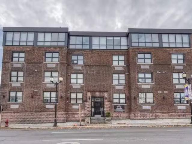 Condo for rent in Ancaster, Ontario
