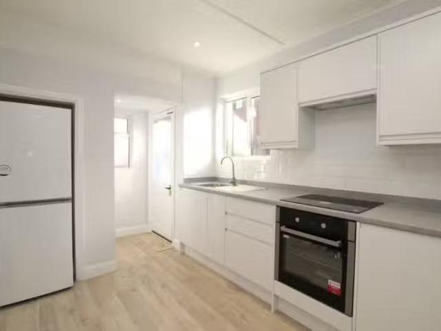 House for rent in Navestock Side, Essex