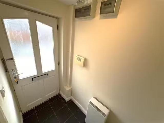 House for rent in Haden Hill, Fold Hill
