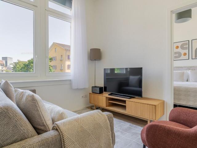 Apartment mieten in Einigen, Zürich