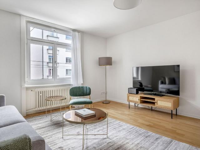 Apartment mieten in Einigen, Zürich