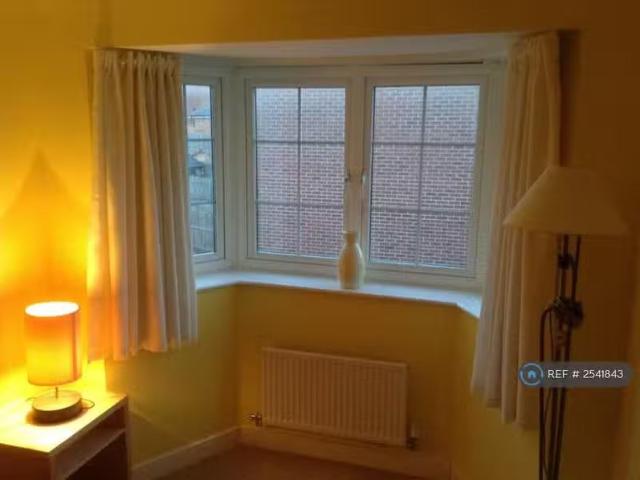 House for rent in Mile End, Fordham Heath