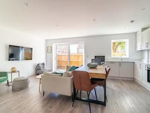 House for rent in Five Acres, Hertfordshire