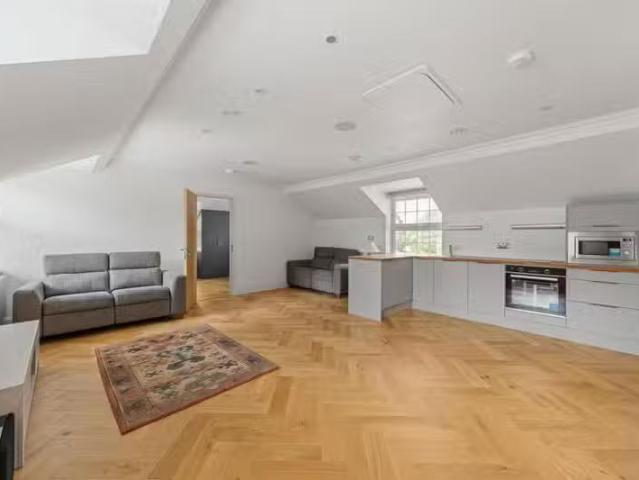 House for rent in Hillview, Surrey