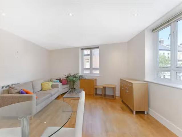 Apartment for rent in South Lambeth, Greater London