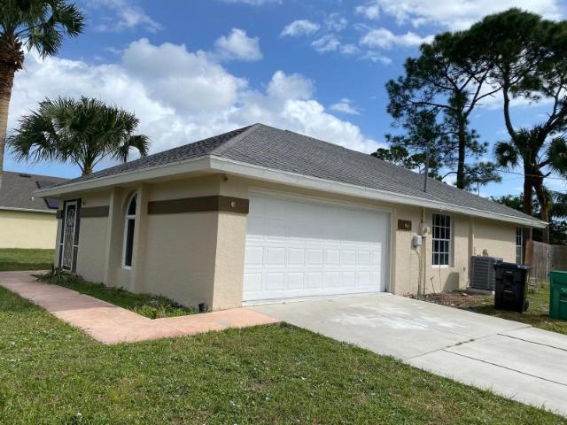 Room for rent in Port Saint Lucie, Florida