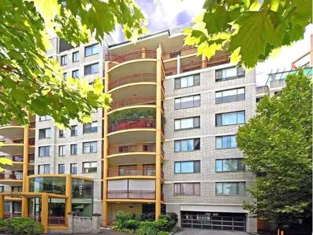 Apartment for rent in Lower North Shore, Sydney