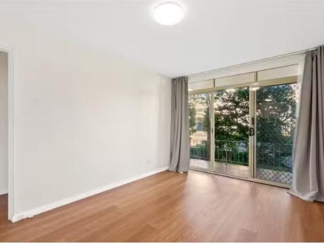 Apartment for rent in Lower North Shore, Sydney