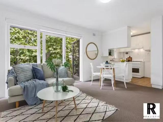 Apartment for rent in Lower North Shore, Sydney