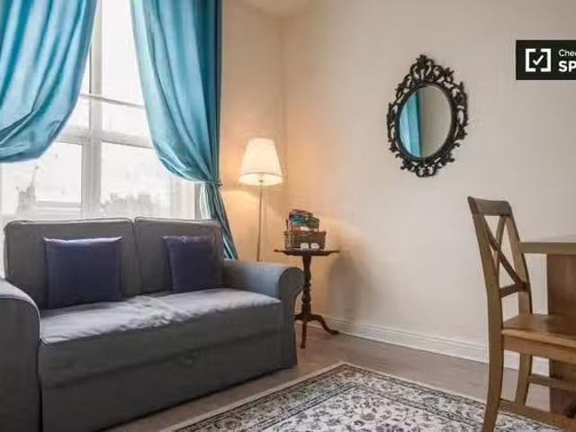 Apartment to rent in Bluebell, North Tipperary
