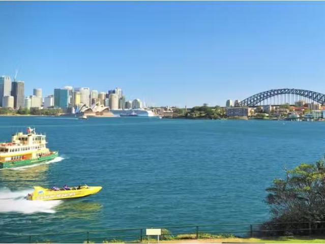 Apartment for rent in Lower North Shore, Sydney