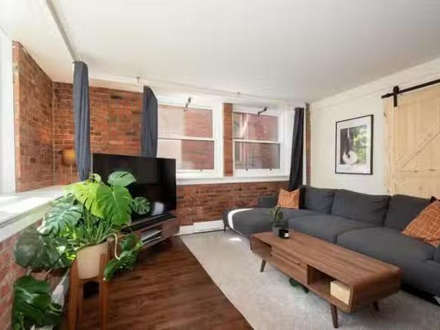 Apartment for rent in Vancouver, British Columbia