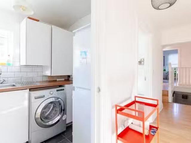Apartment for rent in Cann Hall, Greater London