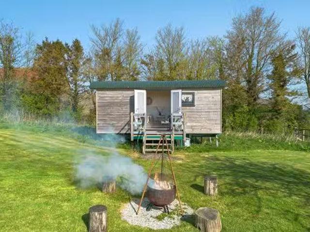 Apartment for rent in Inwardleigh, Weir Quay