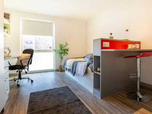Apartment for rent in Norbiton, Greater London