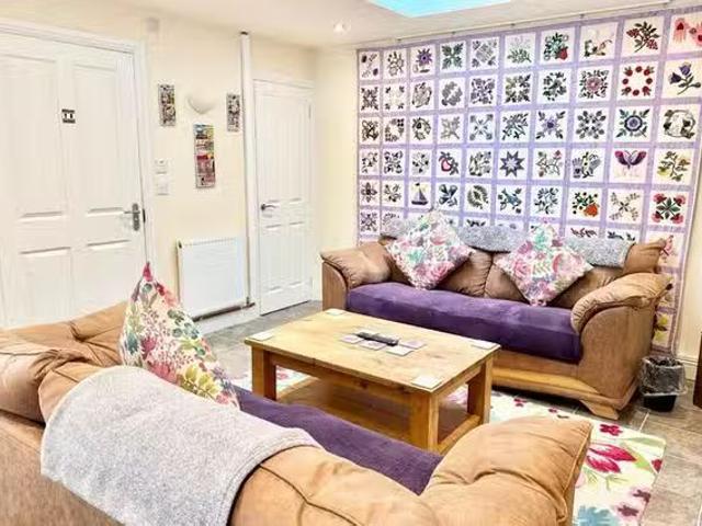Apartment for rent in Nangreaves, Wales