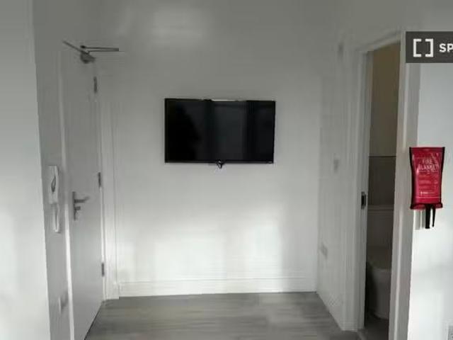 Apartment for rent in Streatham, Greater London