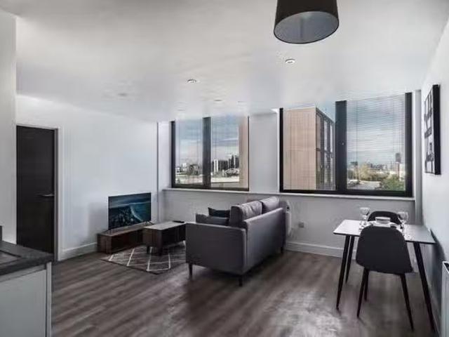 Apartment for rent in Gorse Hill, Trafford Park