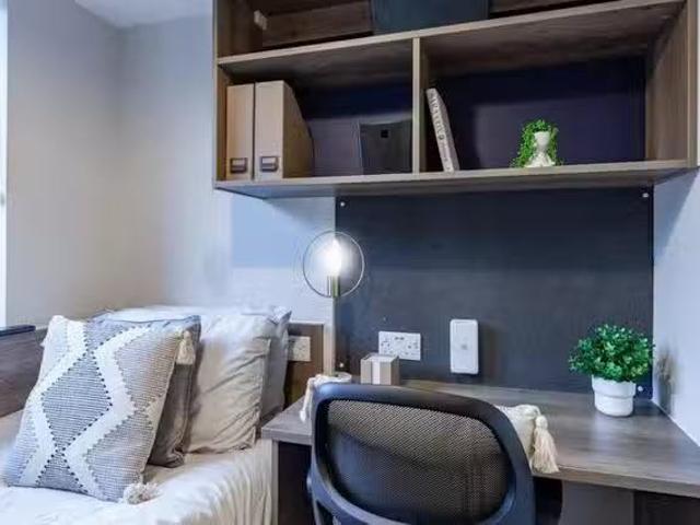 Apartment for rent in Woodhouse, West Yorkshire