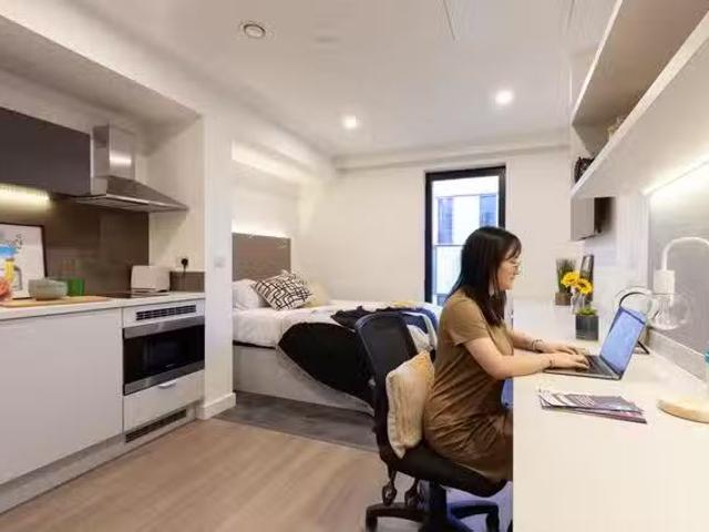 Apartment for rent in Nangreaves, Wales