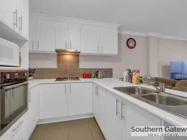 House for rent in Kwinana Town Centre, Western Australia