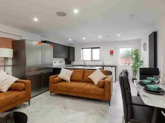 Apartment for rent in Kensington, Calderstones