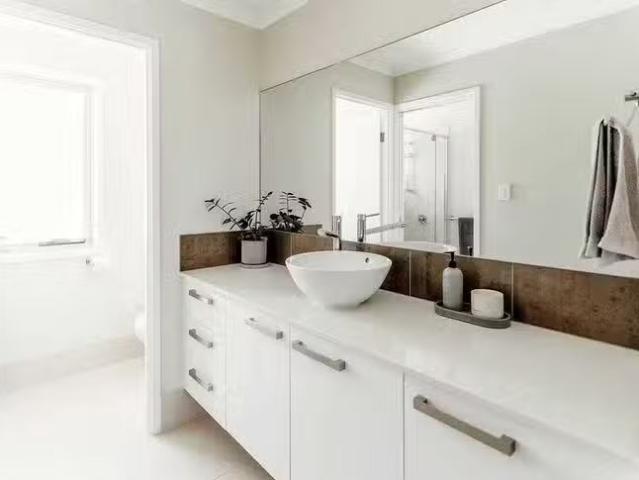 Apartment for rent in Yeungroon East, Victoria