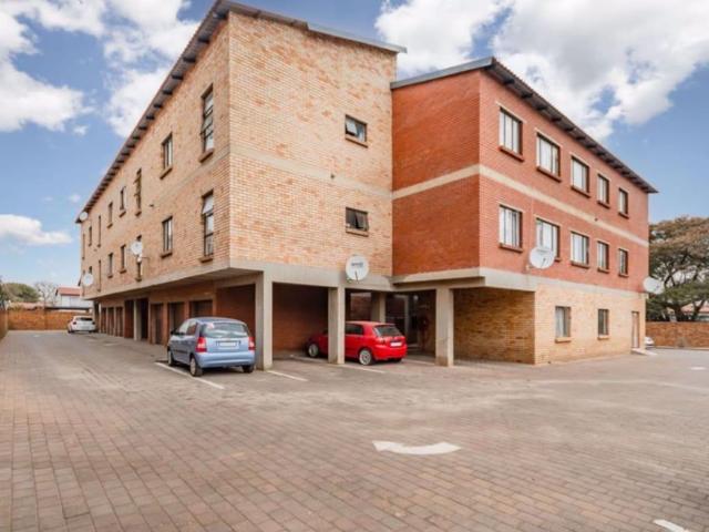 Apartment for rent in Allen Grove, Kempton Park