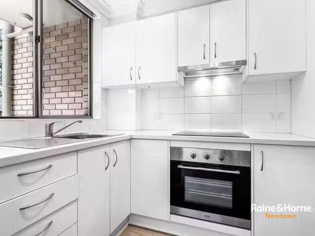 Apartment for rent in Newtown, New South Wales