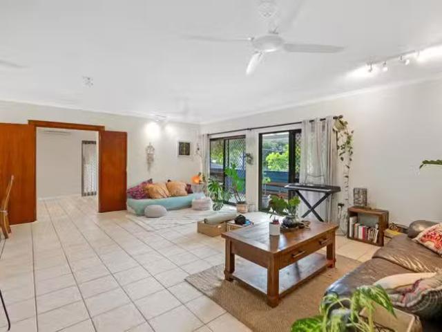 Apartment for rent in Palm Cove, Queensland