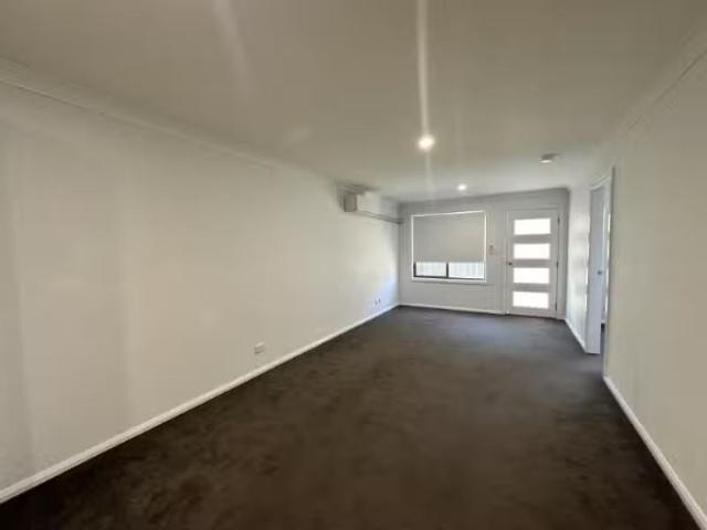 Apartment for rent in Piallamore, New South Wales