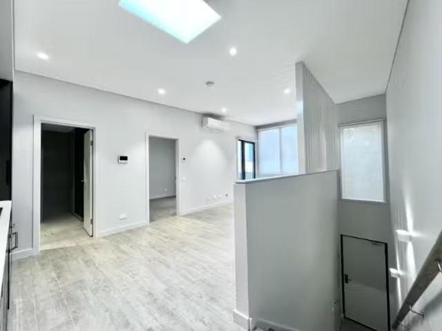 Condo for rent in Sydney, New South Wales