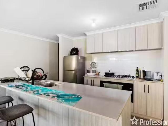 House for rent in Forrestfield, Western Australia
